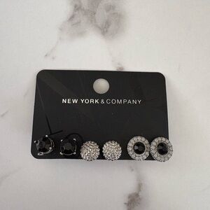 New with tag🖤New York & Company Black and Silver Earring Set